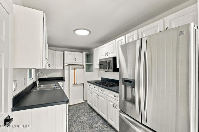 162 Concord Avenue, Leonardo, NJ 07737
