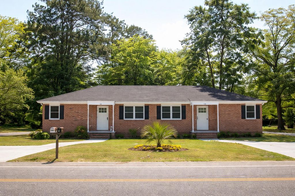 35 Willow Drive, Sumter, SC 29150