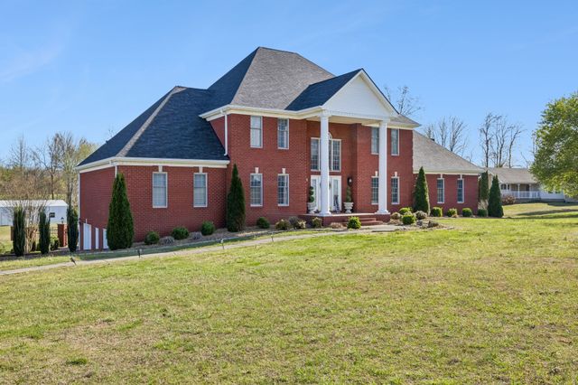 2025 Grandview Dr, Greenbrier, TN 37073
