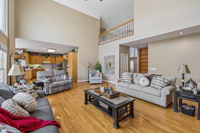 2025 Grandview Dr, Greenbrier, TN 37073