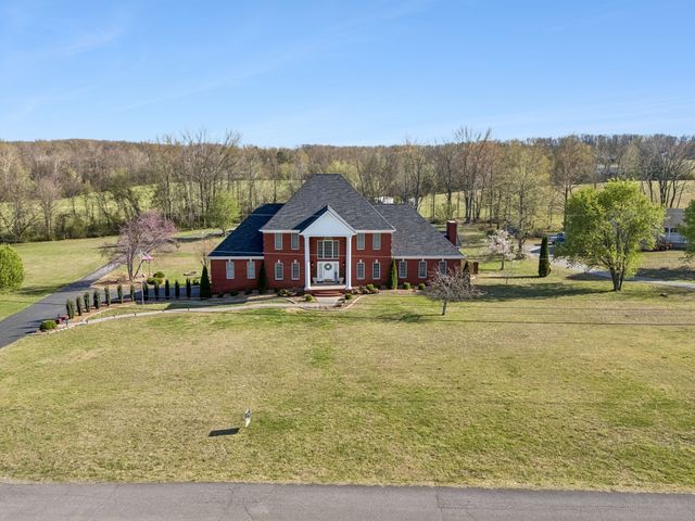 2025 Grandview Dr, Greenbrier, TN 37073