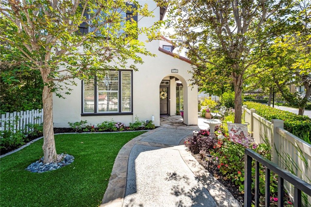 Image 1 of property listing at 14 Paseo Vecino, Rancho Santa Margarita, CA 92688