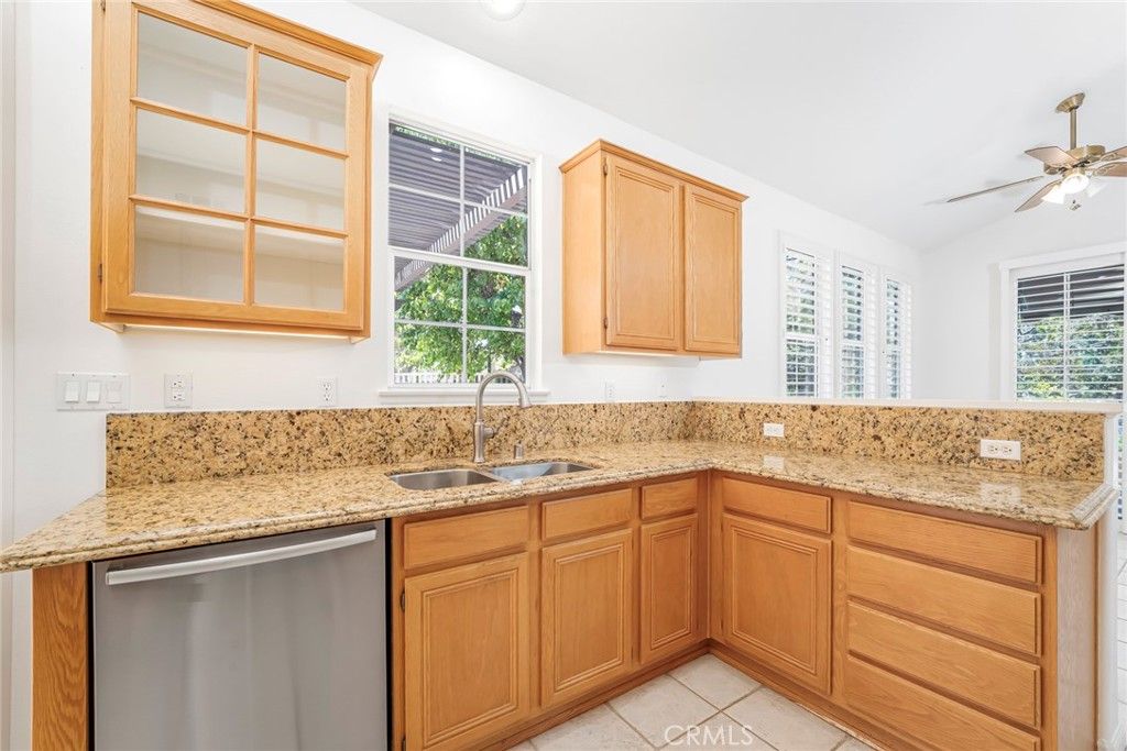 Image 12 of property listing at 14 Paseo Vecino, Rancho Santa Margarita, CA 92688