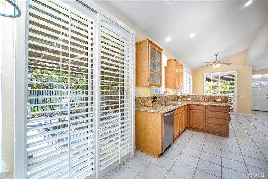 Image 13 of property listing at 14 Paseo Vecino, Rancho Santa Margarita, CA 92688