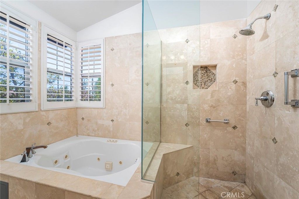 Image 32 of property listing at 14 Paseo Vecino, Rancho Santa Margarita, CA 92688