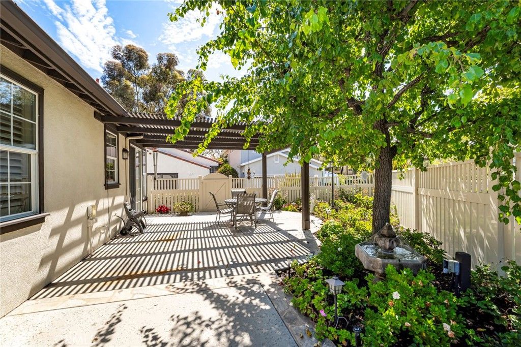 Image 44 of property listing at 14 Paseo Vecino, Rancho Santa Margarita, CA 92688