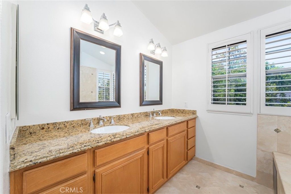 Image 56 of property listing at 14 Paseo Vecino, Rancho Santa Margarita, CA 92688