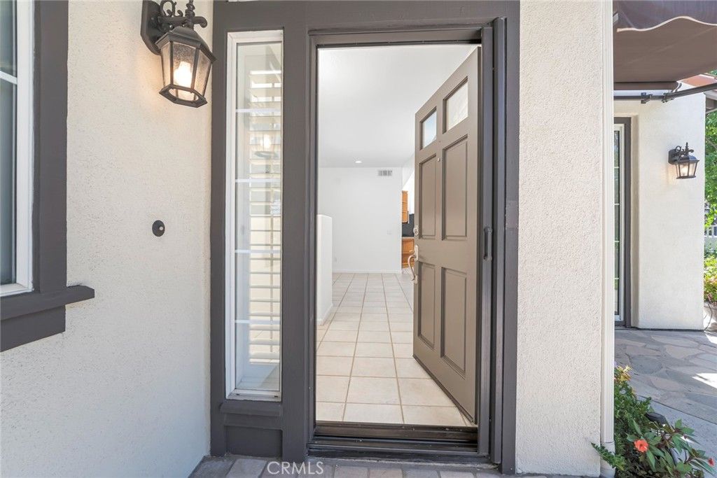 Image 9 of property listing at 14 Paseo Vecino, Rancho Santa Margarita, CA 92688