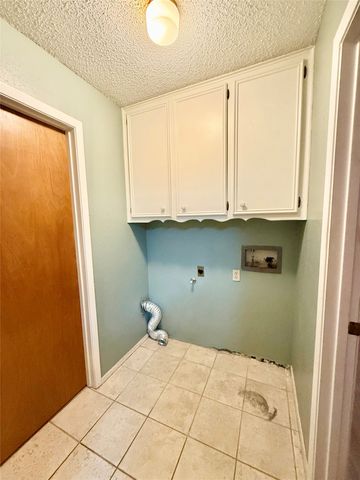 7548 Circle Drive, North Richland Hills, TX 76180