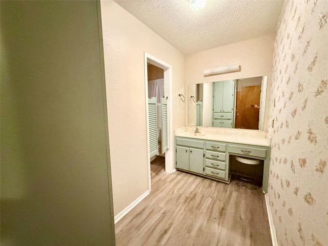 7548 Circle Drive, North Richland Hills, TX 76180