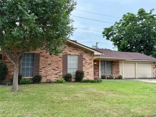 7548 Circle Drive, North Richland Hills, TX 76180