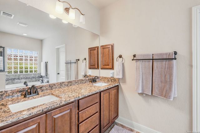 28434 Joanie Kay, San Antonio, TX 78260