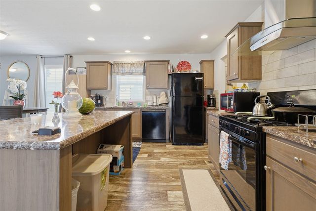 6771 J.R. Drive, Kalamazoo, MI 49009