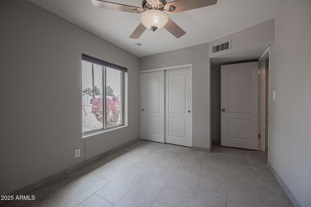 542 W PAMPA Avenue, Mesa, AZ 85210