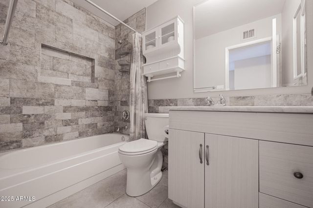 542 W PAMPA Avenue, Mesa, AZ 85210