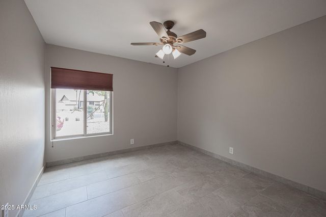 542 W PAMPA Avenue, Mesa, AZ 85210