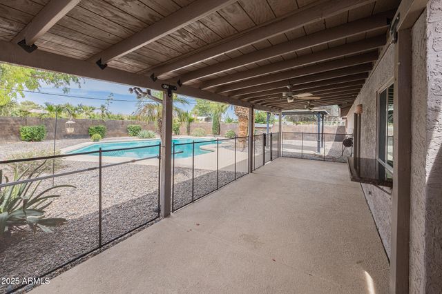 542 W PAMPA Avenue, Mesa, AZ 85210