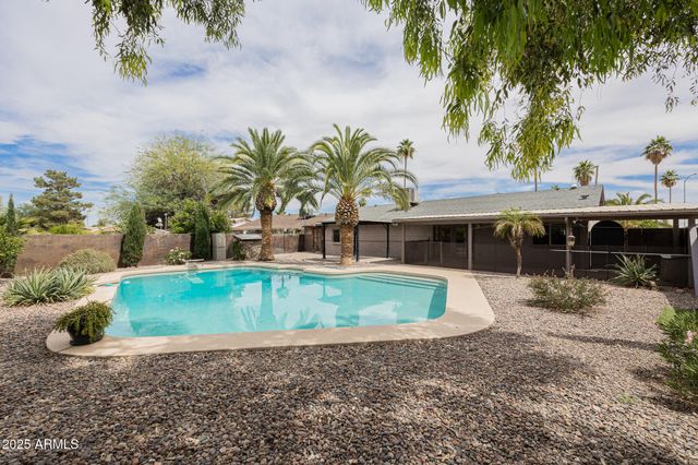 542 W PAMPA Avenue, Mesa, AZ 85210