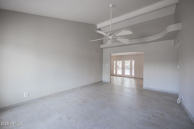 542 W PAMPA Avenue, Mesa, AZ 85210