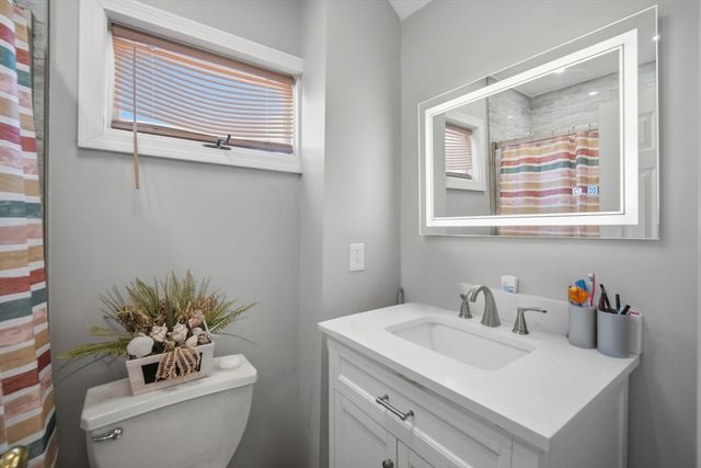 91 Ardmore St, Springfield, MA 01104