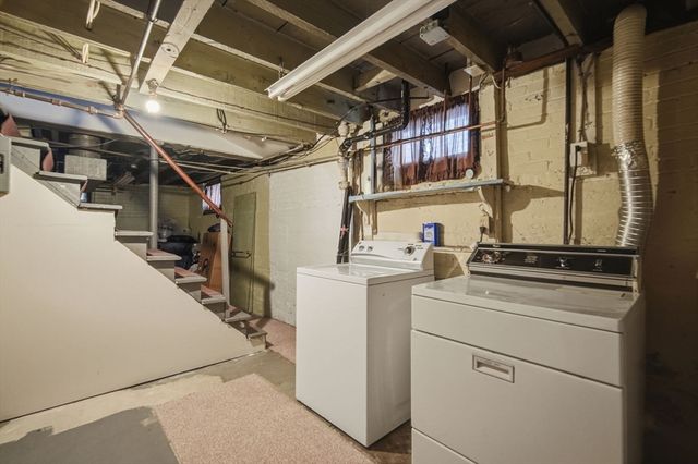 91 Ardmore St, Springfield, MA 01104