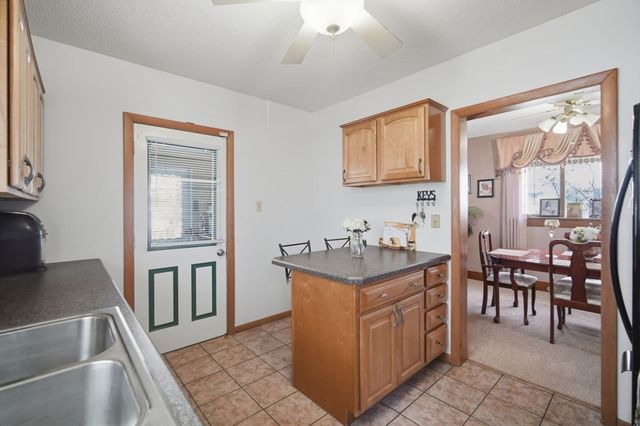 91 Ardmore St, Springfield, MA 01104