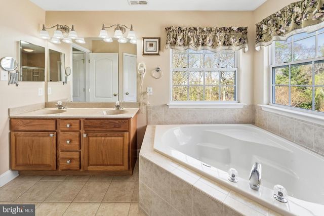 193 YORKTOWN RD, Swedesboro, NJ 08085