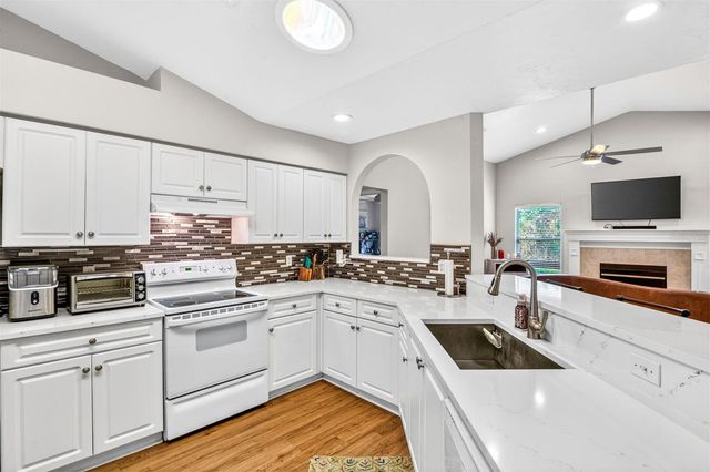 7602 SW 50TH ROAD, Gainesville, FL 32608