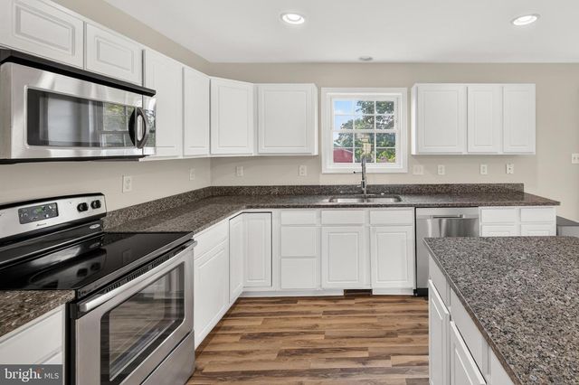 180 EUCLID AVE, Charles Town, WV 25414