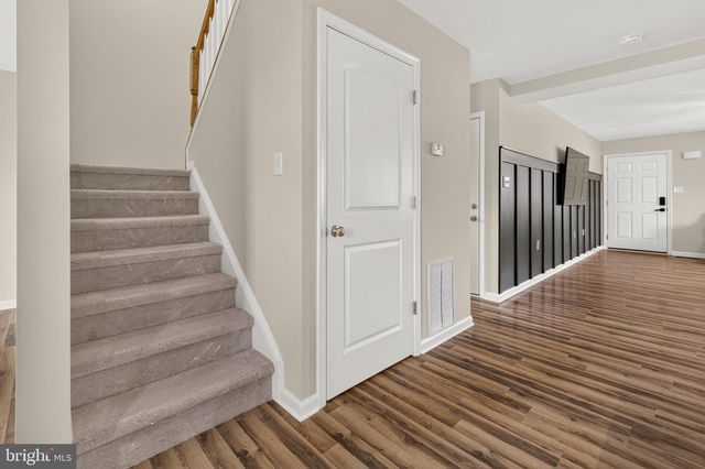 180 EUCLID AVE, Charles Town, WV 25414