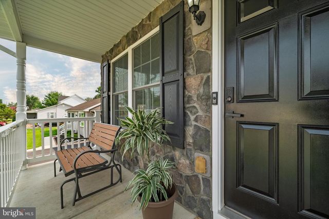 180 EUCLID AVE, Charles Town, WV 25414