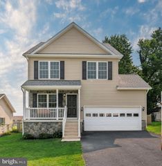180 EUCLID AVE, Charles Town, WV 25414