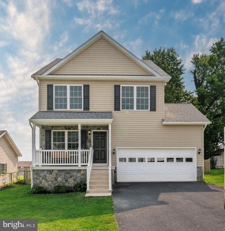 180 EUCLID AVE, Charles Town, WV 25414