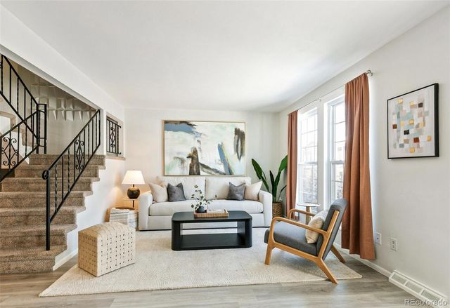 143 Oakland Court, Aurora, CO 80011