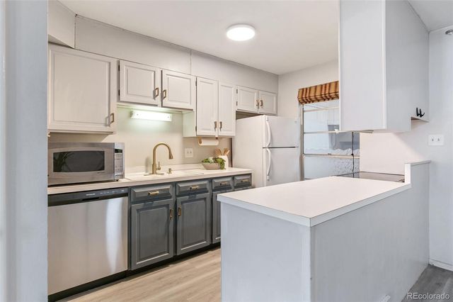 143 Oakland Court, Aurora, CO 80011