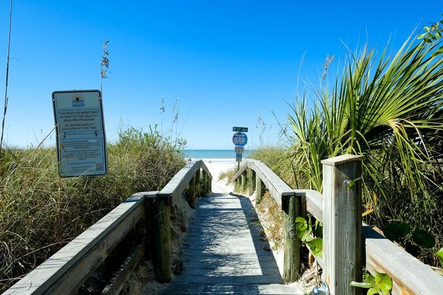 551 73RD AVENUE 4, St Pete Beach, FL 33706