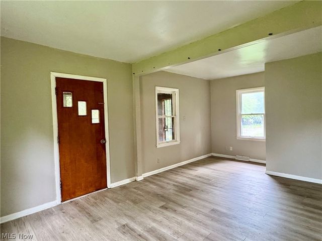 548 Winans Avenue, Akron, OH 44306