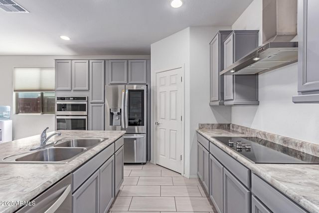 16221 W PRICKLY PEAR Trail, Surprise, AZ 85387