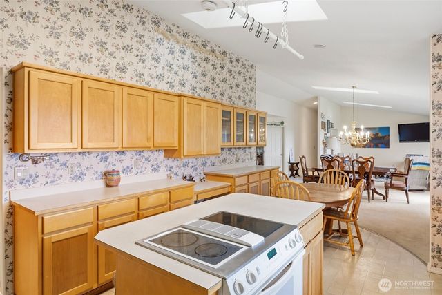 99 W Cross Island Road, Camano Island, WA 98282