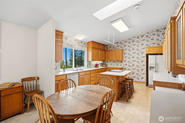 99 W Cross Island Road, Camano Island, WA 98282