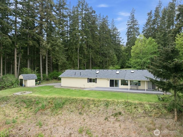 99 W Cross Island Road, Camano Island, WA 98282