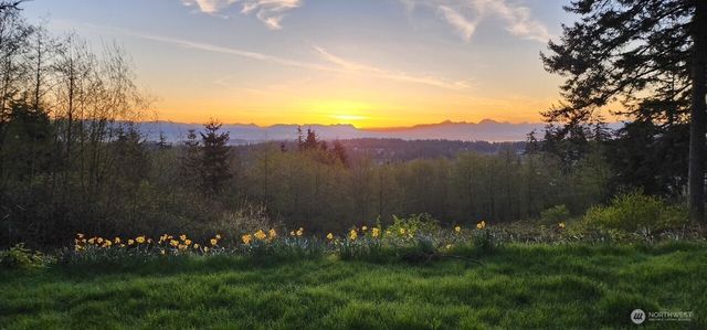 99 W Cross Island Road, Camano Island, WA 98282