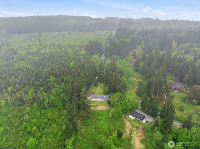 99 W Cross Island Road, Camano Island, WA 98282
