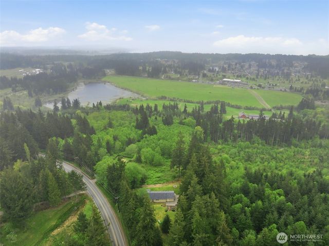 99 W Cross Island Road, Camano Island, WA 98282