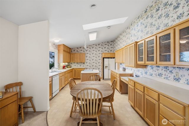99 W Cross Island Road, Camano Island, WA 98282