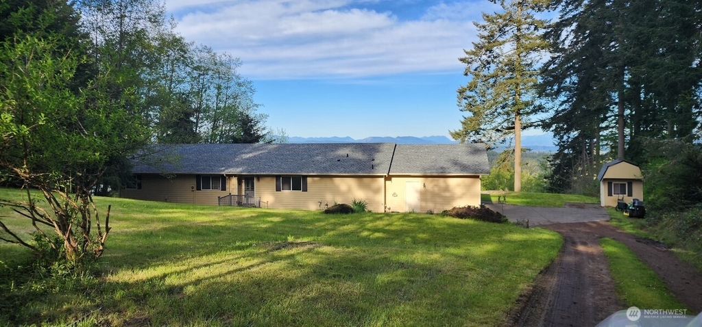 99 W Cross Island Road, Camano Island, WA 98282