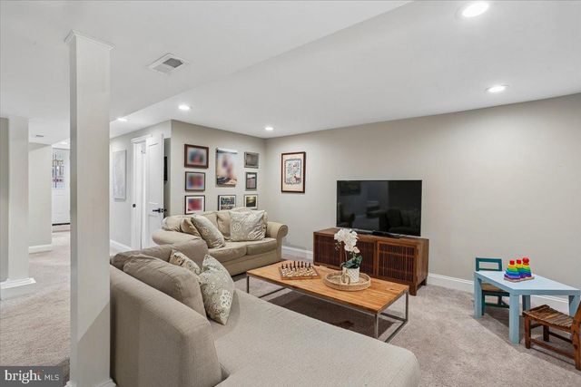 8812 2ND AVE, Silver Spring, MD 20910