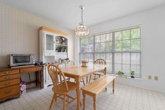 2840 Semoran Ct, Pensacola, FL 32503