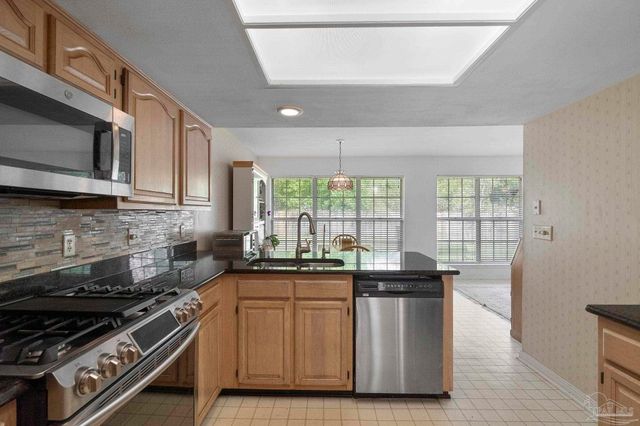 2840 Semoran Ct, Pensacola, FL 32503