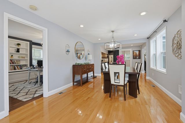 38 Dexter Ave., Seekonk, MA 02771